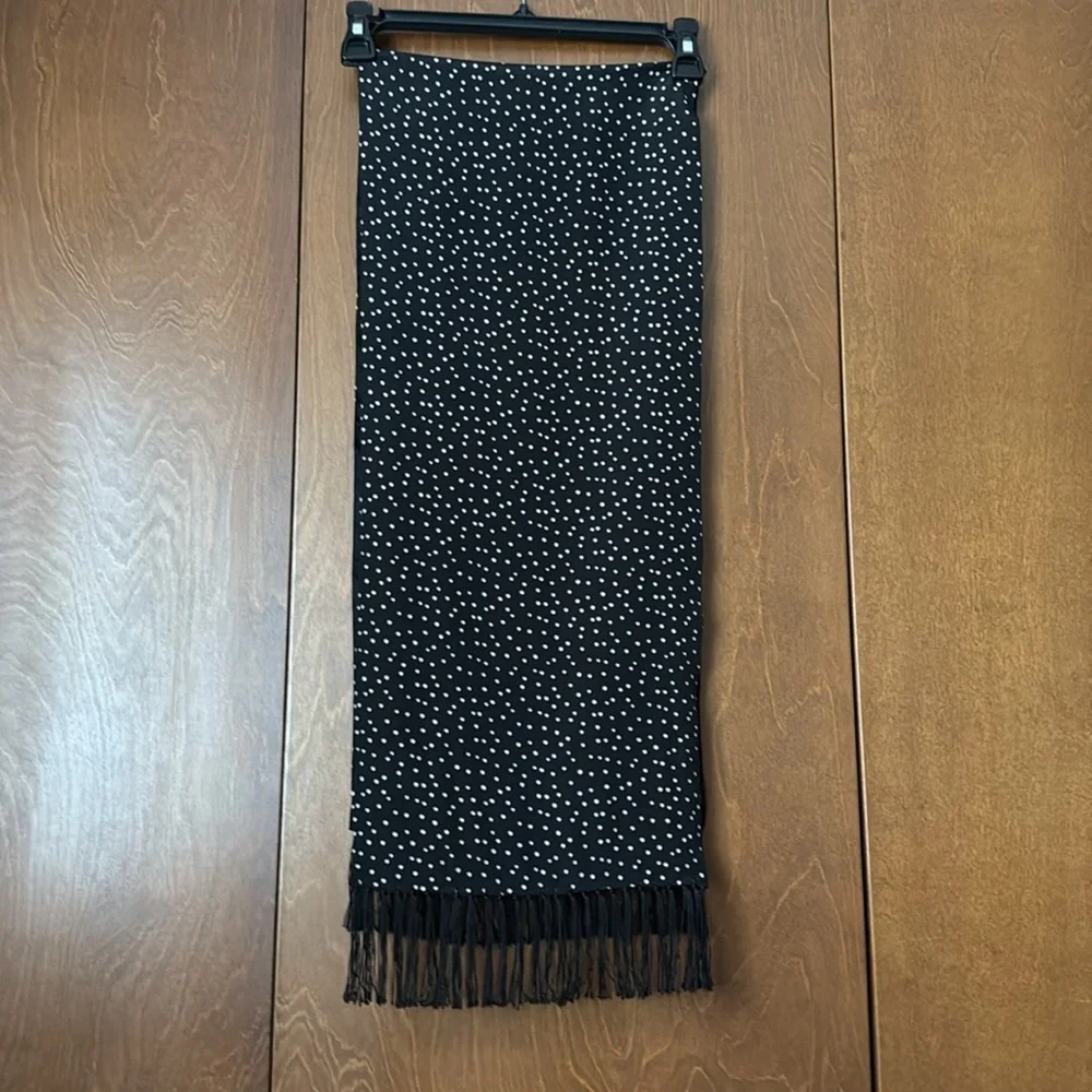 Carrot & Gibbs Pure Silk Hand Made Black & Cream Polka Dot Scarf w/Fringe